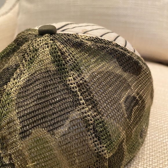 Sponge Bob Square Pants Vintage Hat w Camouflage Mesh Adjustable Baseball Hat - Picture 4 of 11